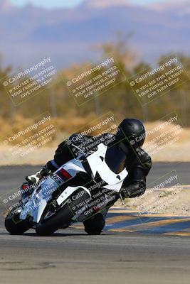 media/Mar-12-2022-SoCal Trackdays (Sat) [[152081554b]]/Turn 2 (1145am)/